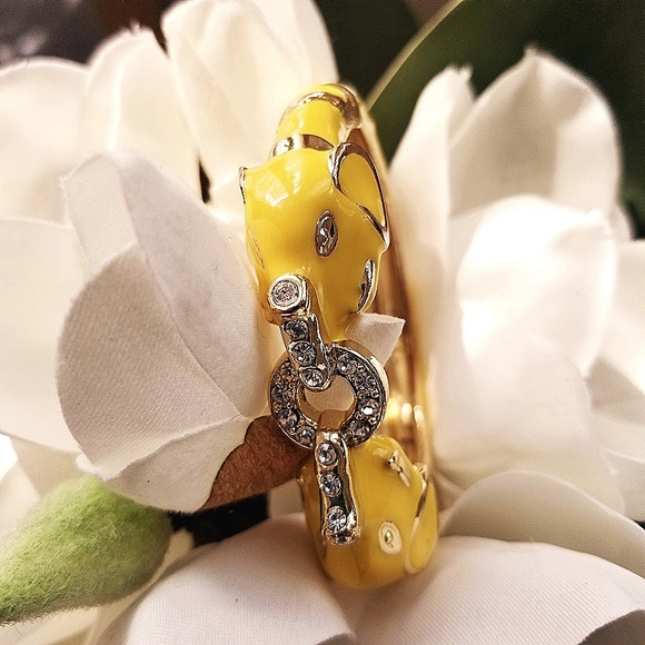 Vintage Elephant Cuff Bangle Bracelet - Picture 5 of 12